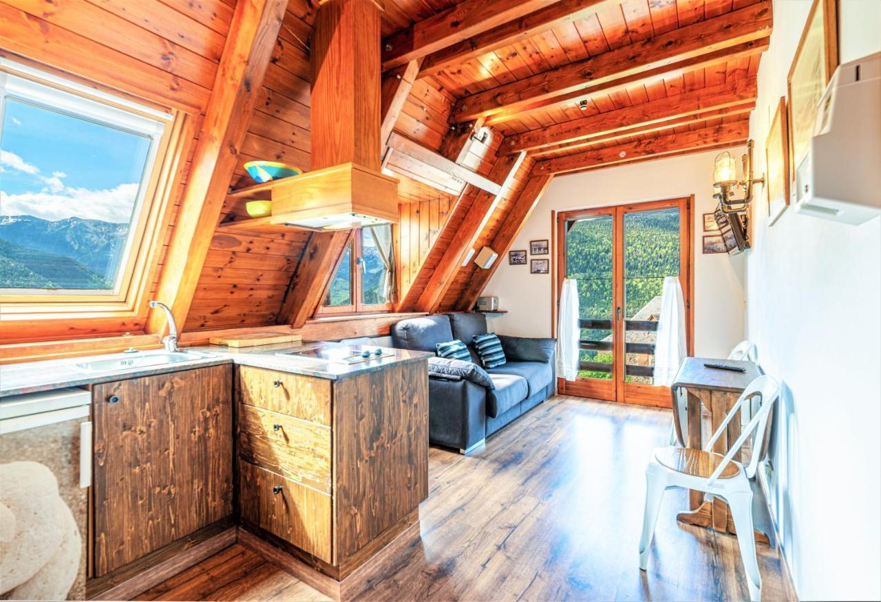 Apartamentos Aran Montcorbau Kültér fotó