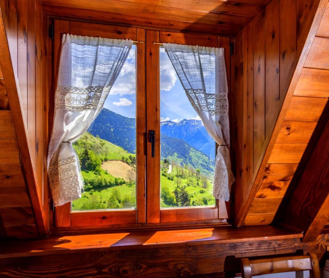 Apartamentos Aran Montcorbau Kültér fotó