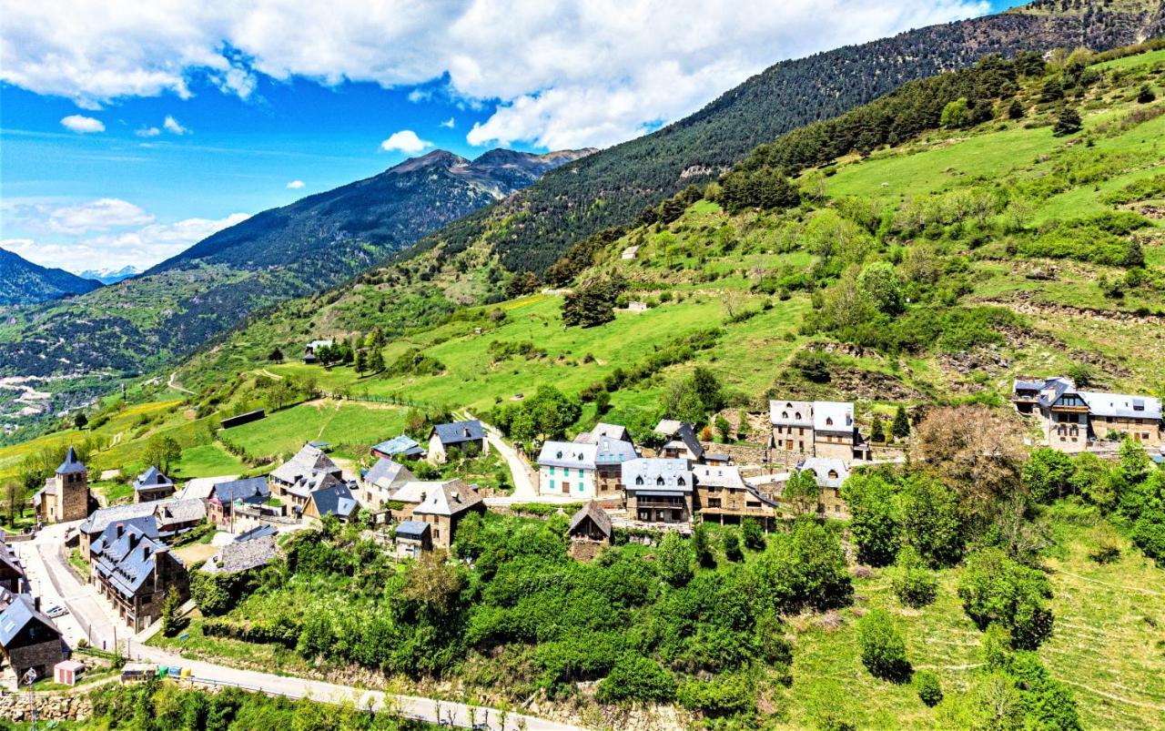 Apartamentos Aran Montcorbau Kültér fotó