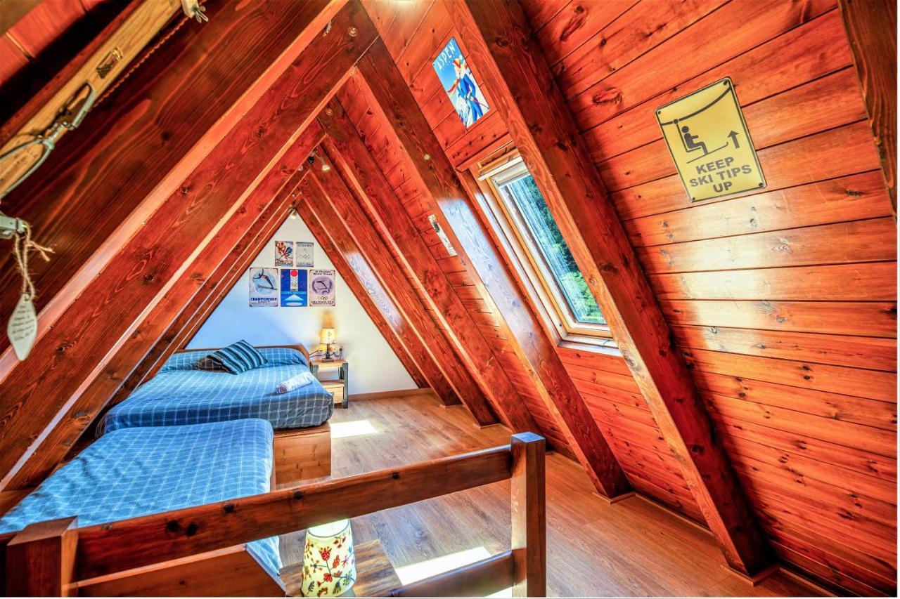 Apartamentos Aran Montcorbau Kültér fotó