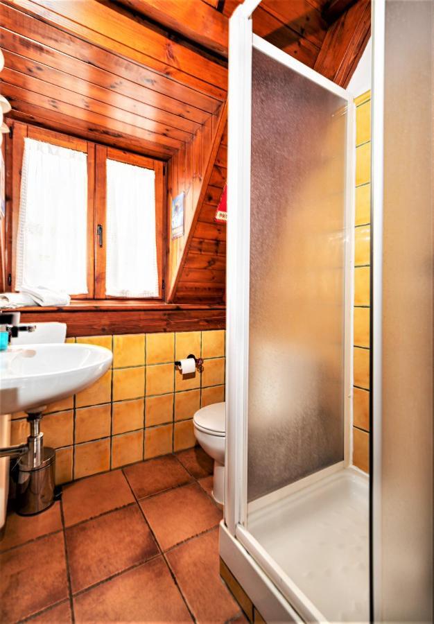 Apartamentos Aran Montcorbau Kültér fotó
